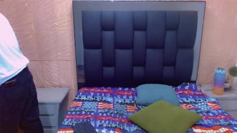 thiago_twink38 online show from 10-18-25, 04:48
