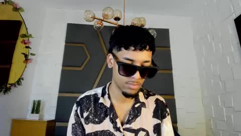 ThiagoFerreti online show from 11-22-25, 01:54