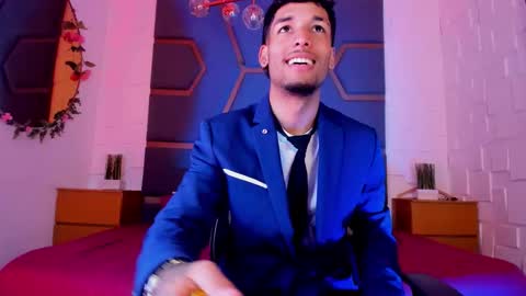 ThiagoFerreti online show from 12-04-25, 08:17