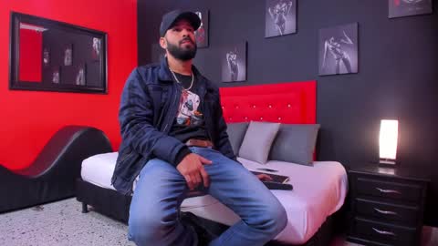 Thia Gomez online show from 11-10-25, 12:26