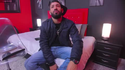 Thia Gomez online show from 12-05-25, 12:36