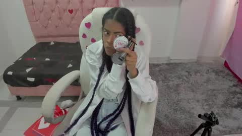 thianahornyy online show from 02-25-26, 01:32