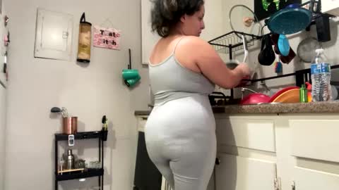 Snapshot of thiccxe chatting on 09-12-25, 09:15 GinWitDaJuice online show from 09-12-25, 09:15