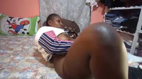 thick_sweet_ass online show from 01-18-25, 04:26
