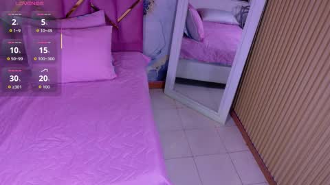 SOFIA online show from 11-30-25, 11:36