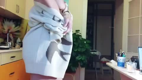 Snapshot of thickforest chatting on 01-04-25, 03:07 MilkyChoco online show from 01-04-25, 03:07