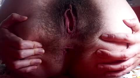 Snapshot of thickforest chatting on 11-16-25, 03:34 MilkyChoco online show from 11-16-25, 03:34