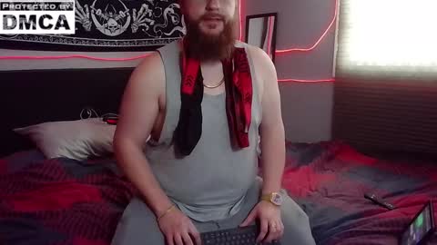 ThickHandsomeMan online show from 01-08-25, 03:17