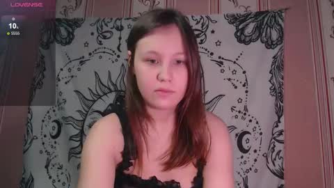 Snapshot of thighswithspikes chatting on 11-21-25, 10:14 thighswithspikes online show from 11-21-25, 10:14