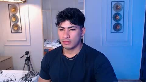 Snapshot of thirstmen_ chatting on 01-07-26, 01:35 MICHAEL AND CRISS online show from 01-07-26, 01:35