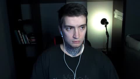 Snapshot of this_is_andy chatting on 03-10-25, 04:49 Andy online show from 03-10-25, 04:49