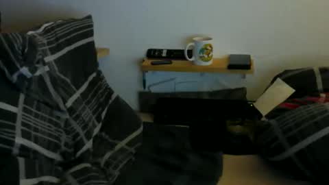 thomas6799 online show from 10-22-25, 05:19