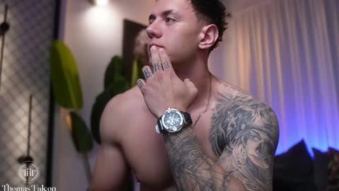 Snapshot of thomas_falcon1 chatting on 01-08-25, 01:21 Thomas Falcon online show from 01-08-25, 01:21