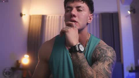 Snapshot of thomas_falcon1 chatting on 10-22-25, 11:26 Thomas Falcon online show from 10-22-25, 11:26