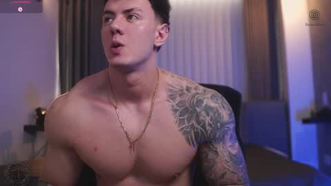 Snapshot of thomas_falcon1 chatting on 10-29-25, 10:11 Thomas Falcon online show from 10-29-25, 10:11