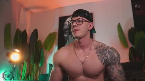 Snapshot of thomas_falcon1 chatting on 11-23-25, 12:43 Thomas Falcon online show from 11-23-25, 12:43