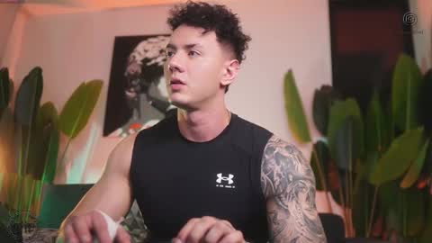 Thomas Falcon online show from 11-25-25, 11:49