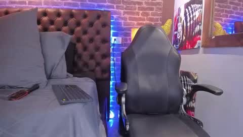 Snapshot of thomas_may4rs chatting on 02-22-25, 08:07 ---Thomas--- online show from 02-22-25, 08:07