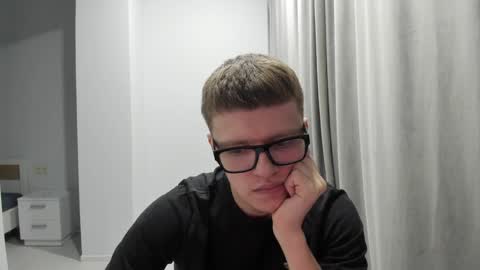 Tomas online show from 12-06-24, 01:44