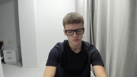 Tomas online show from 12-20-24, 03:21
