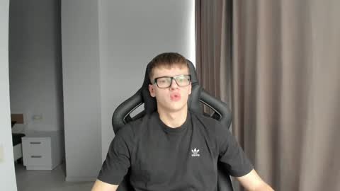 Snapshot of thomas_shelbivip chatting on 01-30-25, 12:16 Tomas online show from 01-30-25, 12:16