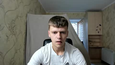 Snapshot of thomas_shelbivip chatting on 10-18-25, 01:23 Tomas online show from 10-18-25, 01:23