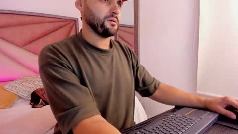 thomasdavila online show from 10-22-25, 02:12