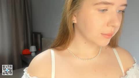 Annie online show from 09-15-25, 04:23