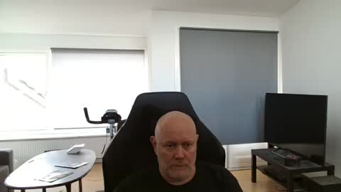 thomash32 online show from 10-17-25, 11:35