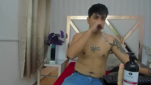 Snapshot of thomasthund chatting on 01-09-26, 12:52 thomasthund online show from 01-09-26, 12:52