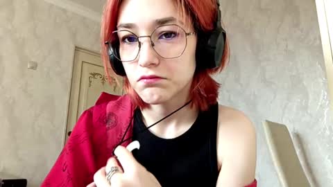 Lina online show from 11-27-25, 11:01