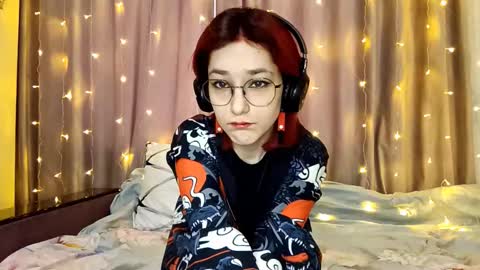 Lina online show from 12-21-25, 08:43