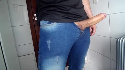 Snapshot of thomaz__ chatting on 10-01-25, 07:20 thomaz__ online show from 10-01-25, 07:20