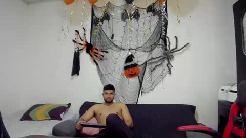 thomson_hot01 online show from 10-17-25, 05:21