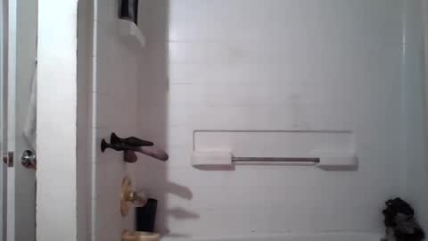 thongboy2929 online show from 09-27-25, 01:38