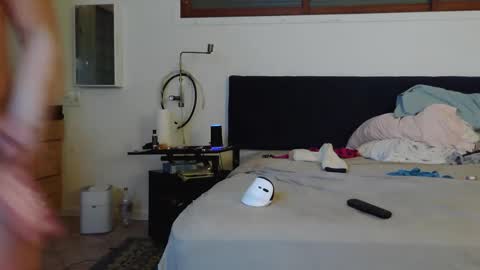 ThongMuscle online show from 01-02-25, 01:08