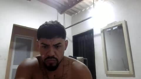 Snapshot of thonybeiio chatting on 10-25-25, 10:45 thonybeiio online show from 10-25-25, 10:45