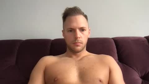 Snapshot of thorhh1991 chatting on 10-05-25, 12:14 thorhh1991 online show from 10-05-25, 12:14