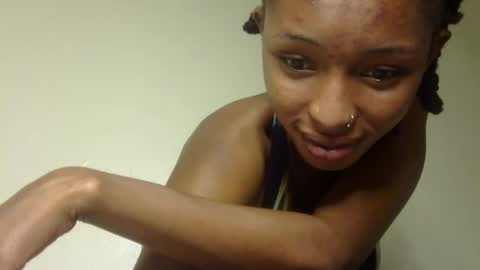 Snapshot of thotiana007 chatting on 02-18-25, 06:58 thotiana007 online show from 02-18-25, 06:58