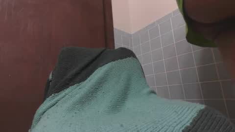 Snapshot of throbbingloads chatting on 12-03-24, 06:48 throbbingloads online show from 12-03-24, 06:48