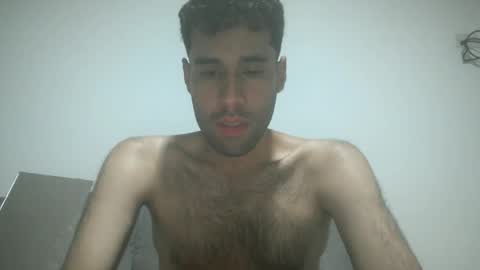 Snapshot of throwawayyourgun chatting on 10-12-25, 01:26 Luka online show from 10-12-25, 01:26