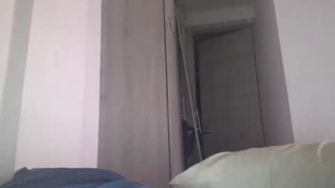 Snapshot of throwawayyourgun chatting on 12-21-25, 05:58 Luka online show from 12-21-25, 05:58