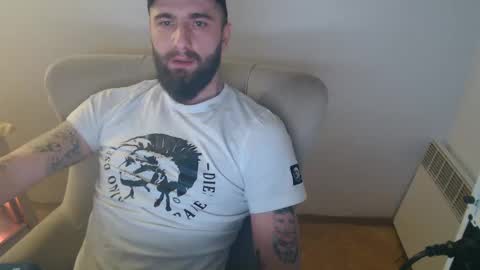 Snapshot of thug__ chatting on 12-14-24, 03:29 HugeJuicy online show from 12-14-24, 03:29