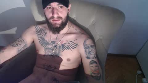 Snapshot of thug__ chatting on 12-19-24, 01:29 HugeJuicy online show from 12-19-24, 01:29