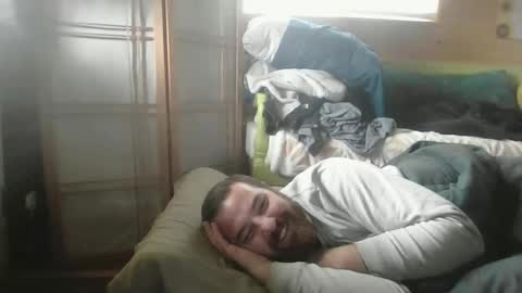 Snapshot of thunderjacker chatting on 09-09-25, 11:15 The Pen is Mightier than Sword online show from 09-09-25, 11:15