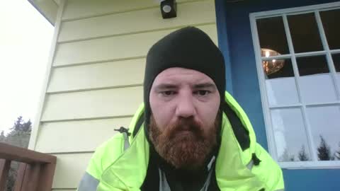 Snapshot of thunderjacker chatting on 10-04-25, 01:25 The Pen is Mightier than Sword online show from 10-04-25, 01:25