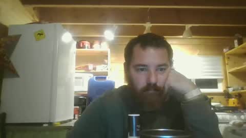 Snapshot of thunderjacker chatting on 10-06-25, 03:59 The Pen is Mightier than Sword online show from 10-06-25, 03:59