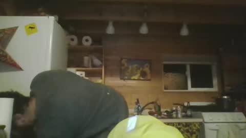 Snapshot of thunderjacker chatting on 11-24-25, 03:50 The Pen is Mightier than Sword online show from 11-24-25, 03:50