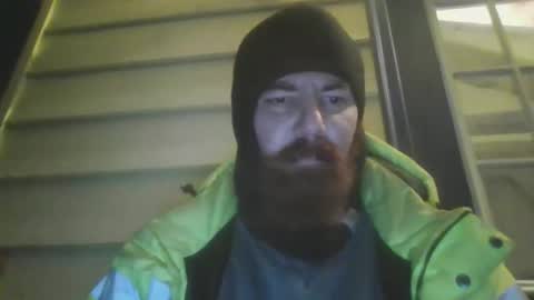 Snapshot of thunderjacker chatting on 12-04-25, 04:33 The Pen is Mightier than Sword online show from 12-04-25, 04:33