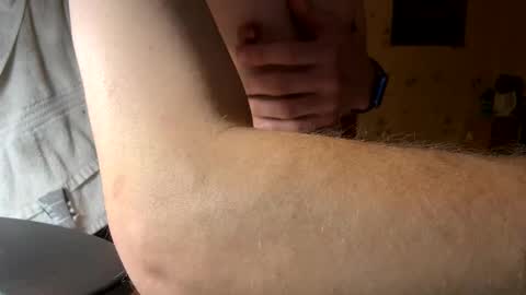 Snapshot of thundersword chatting on 01-27-25, 05:37 thundersword online show from 01-27-25, 05:37